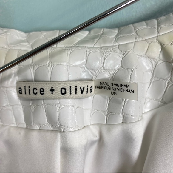 Alice & Olivia Croc Embossed Faux Leather Blazer White Sz L Oversized Open Front - Picture 8 of 13